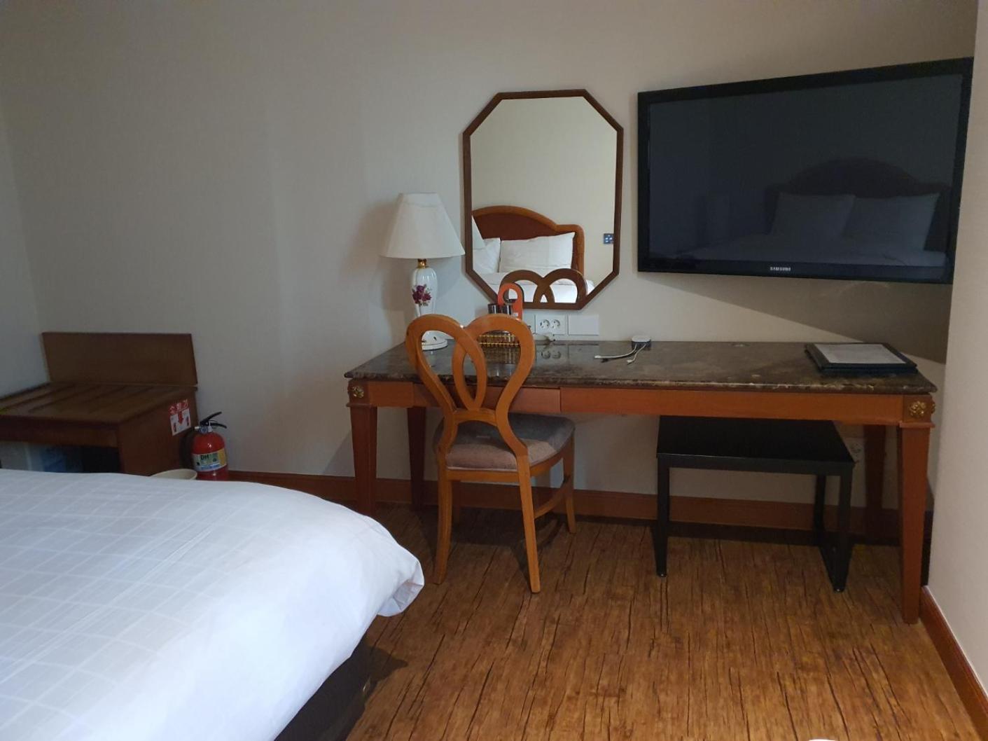 Karak Tourist Hotel Сеул Екстер'єр фото