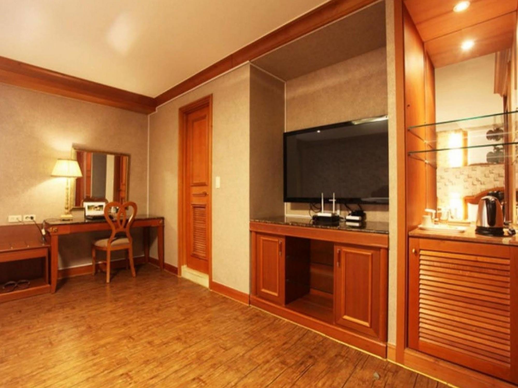 Karak Tourist Hotel Сеул Екстер'єр фото